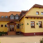 Hotel Berki Vendeglo Es Körmend