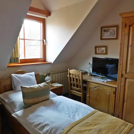 Hotel Berki Vendéglő és 3*