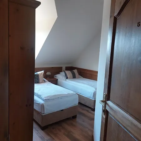 Berki Vendeglo Es 3* Körmend