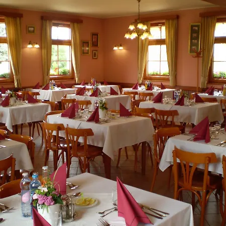Hotel Berki Vendéglő és 3*