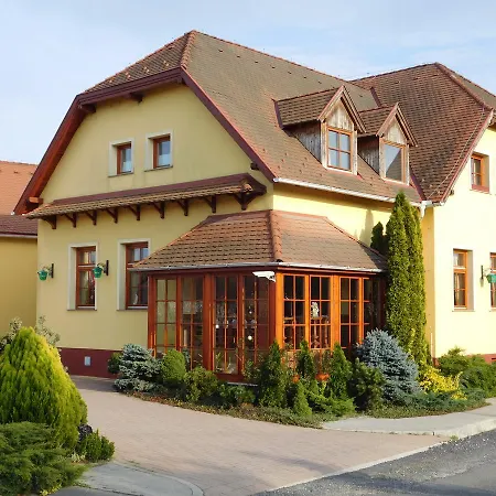Berki Vendéglő és Hotel 3*